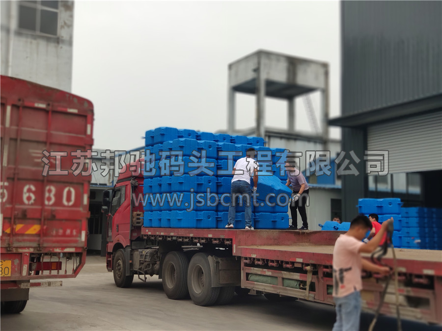 江西南昌加強型大浮筒發貨-江蘇邦馳碼頭工程有限公司2